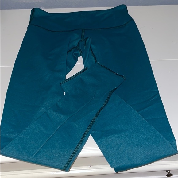 Lululemon size 4 dark greenish bluish leggings - Picture 3 of 6